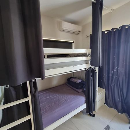 Homestyle Hostel - 18-36Yrs Калаундра Екстер'єр фото